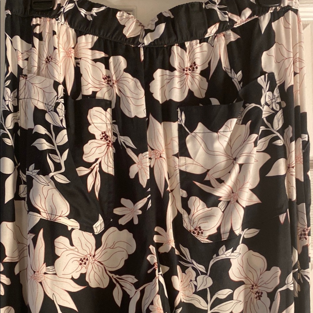 Sanctuary Black and White Wide Leg Floral Jumpsuit - Picture 8 of 16